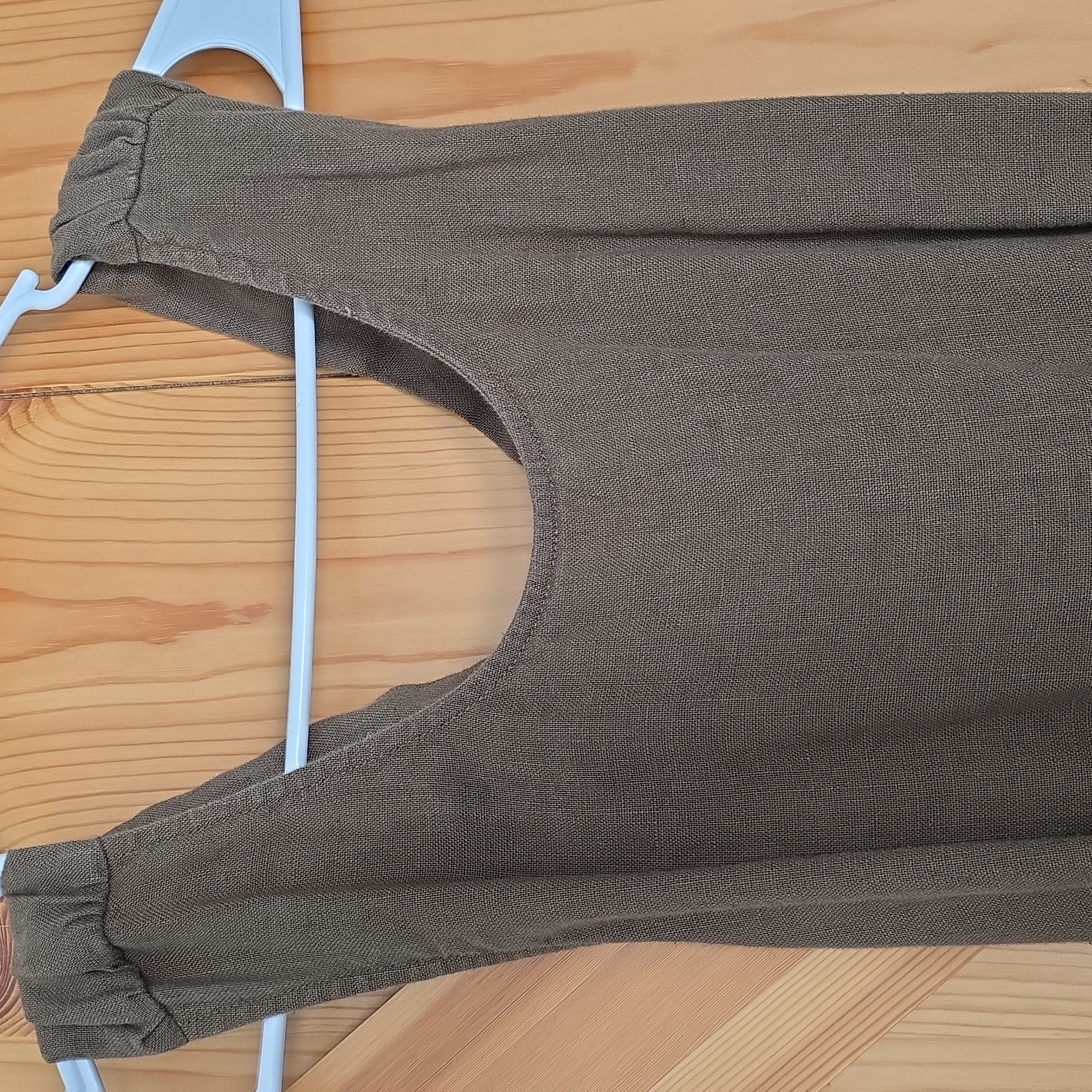 Linennaive Olive Dress With Cross-Back — image 5 of 8